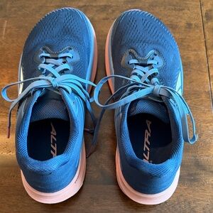 Alta Women’s Torin 8 Road running shoe